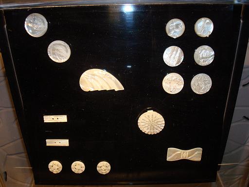 musee-nacre08.jpg - Boutons de nacre