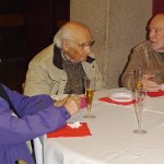 Le ventre plein on discute