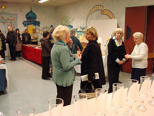 DSC00275.JPG - Après l'exposition,  l'apéro!