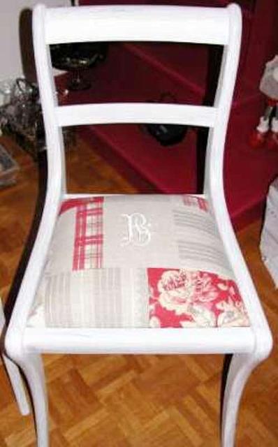 r-siege03.jpg - Chaise recouverte de tapisserie